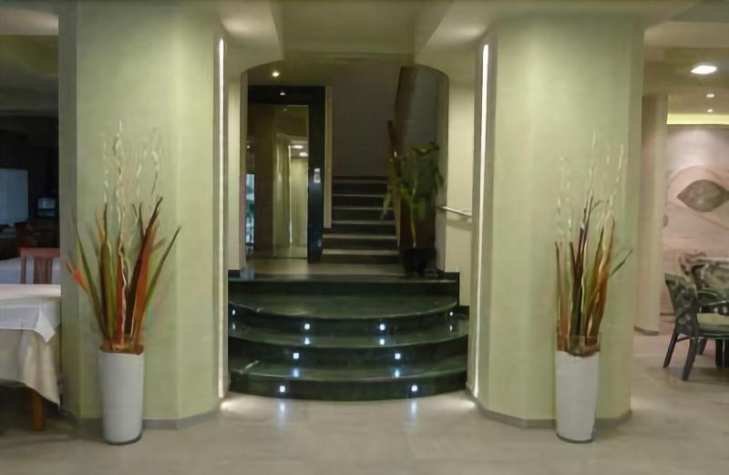 Hotel Sirio Лидо Ди Камайоре Екстериор снимка