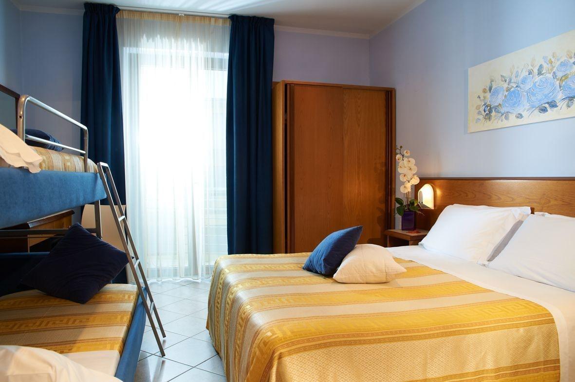 Hotel Sirio Лидо Ди Камайоре Екстериор снимка