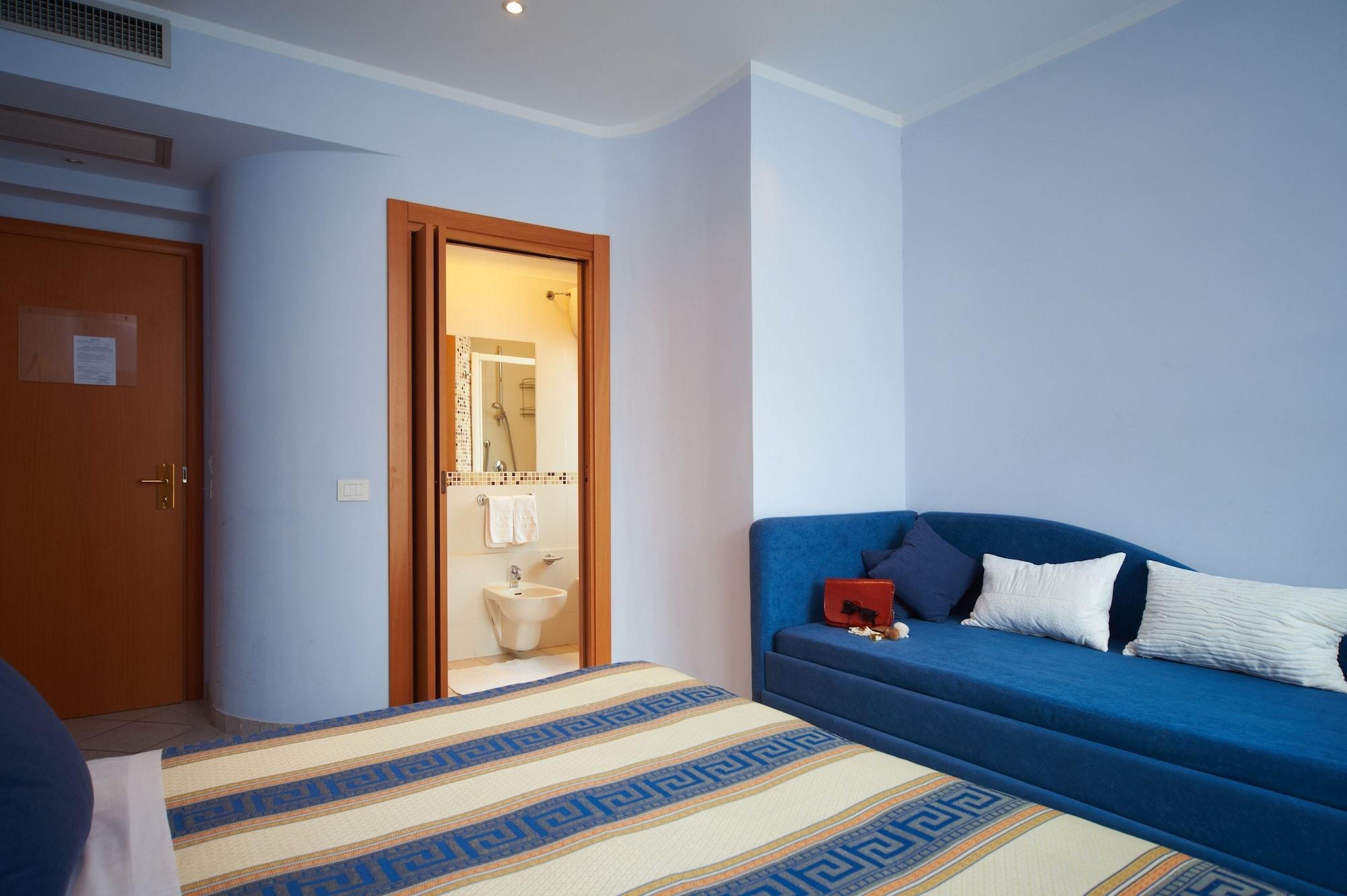 Hotel Sirio Лидо Ди Камайоре Екстериор снимка