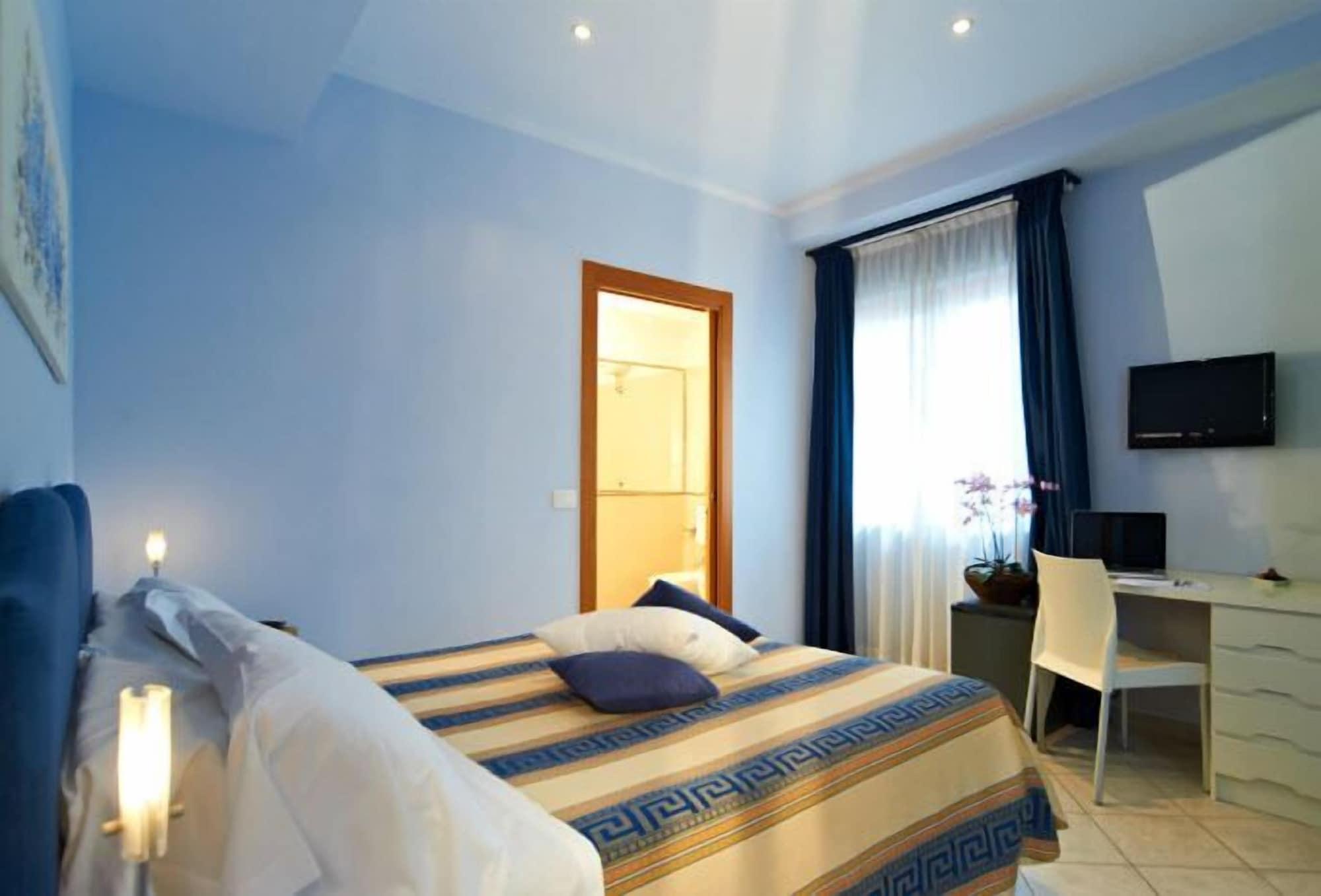 Hotel Sirio Лидо Ди Камайоре Екстериор снимка