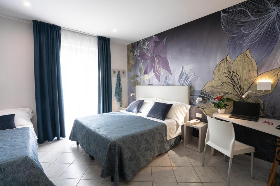 Hotel Sirio Лидо Ди Камайоре Екстериор снимка