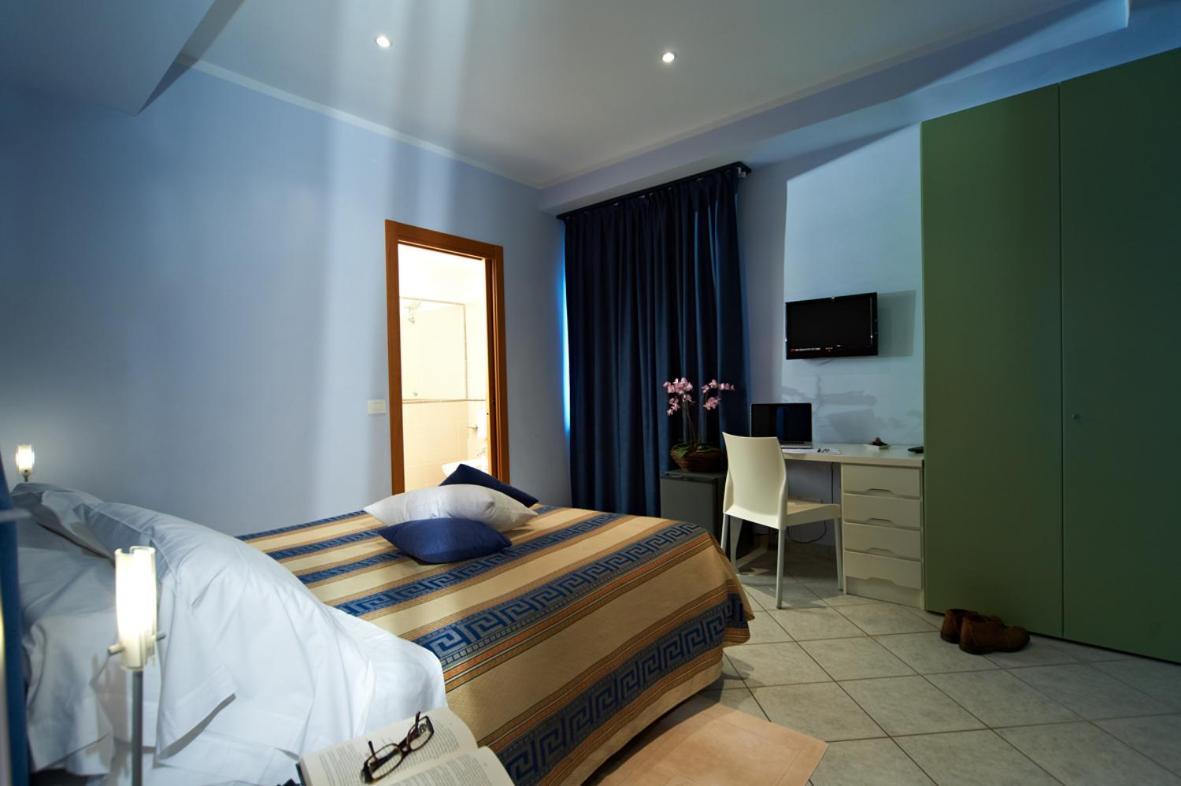 Hotel Sirio Лидо Ди Камайоре Екстериор снимка