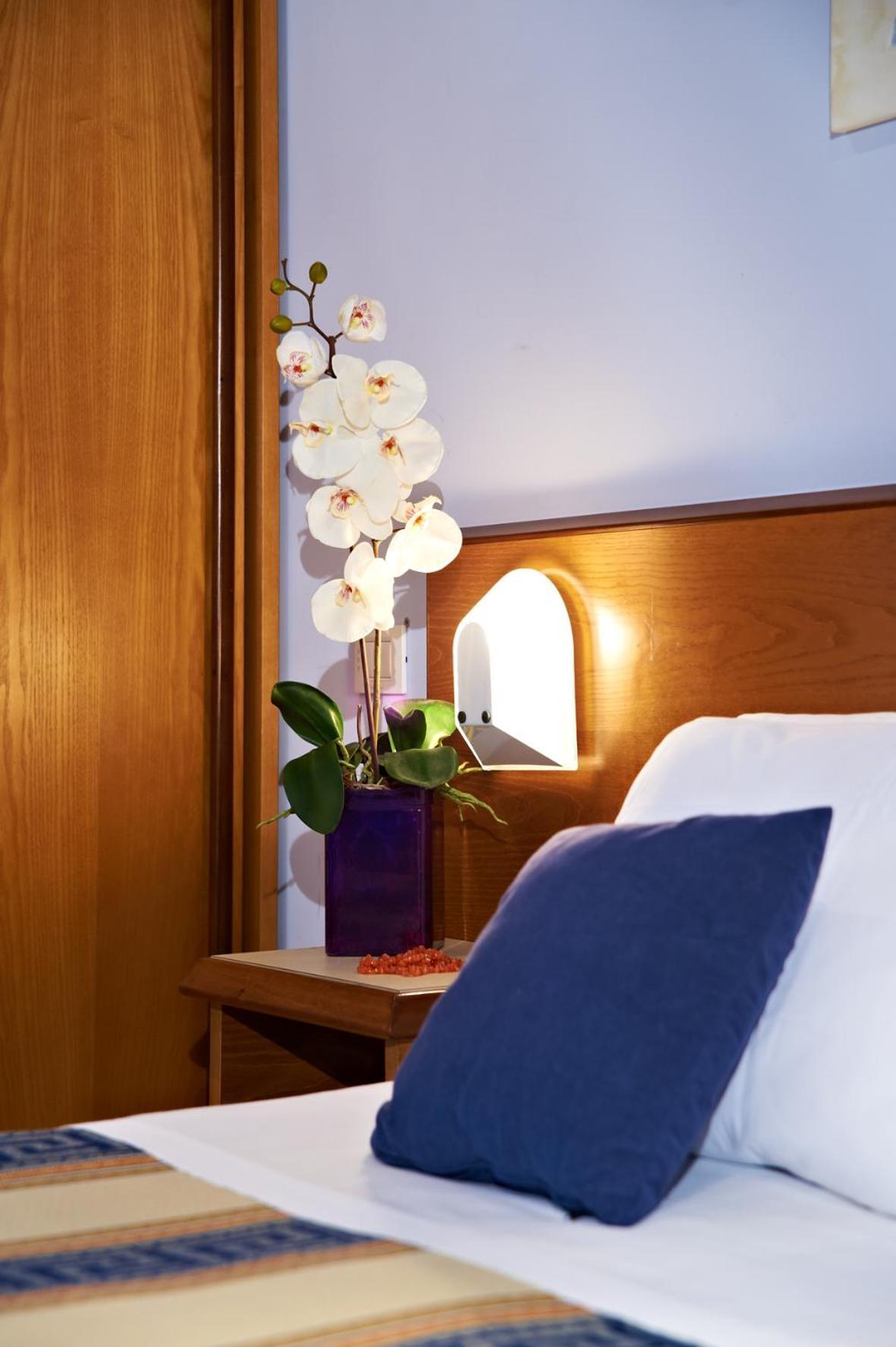 Hotel Sirio Лидо Ди Камайоре Екстериор снимка