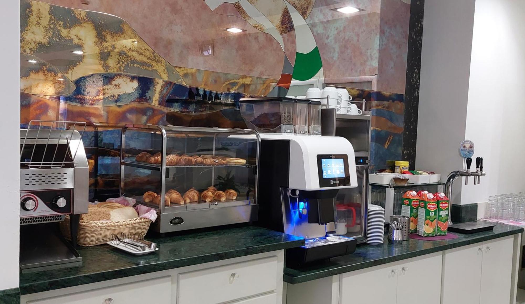 Hotel Sirio Лидо Ди Камайоре Екстериор снимка