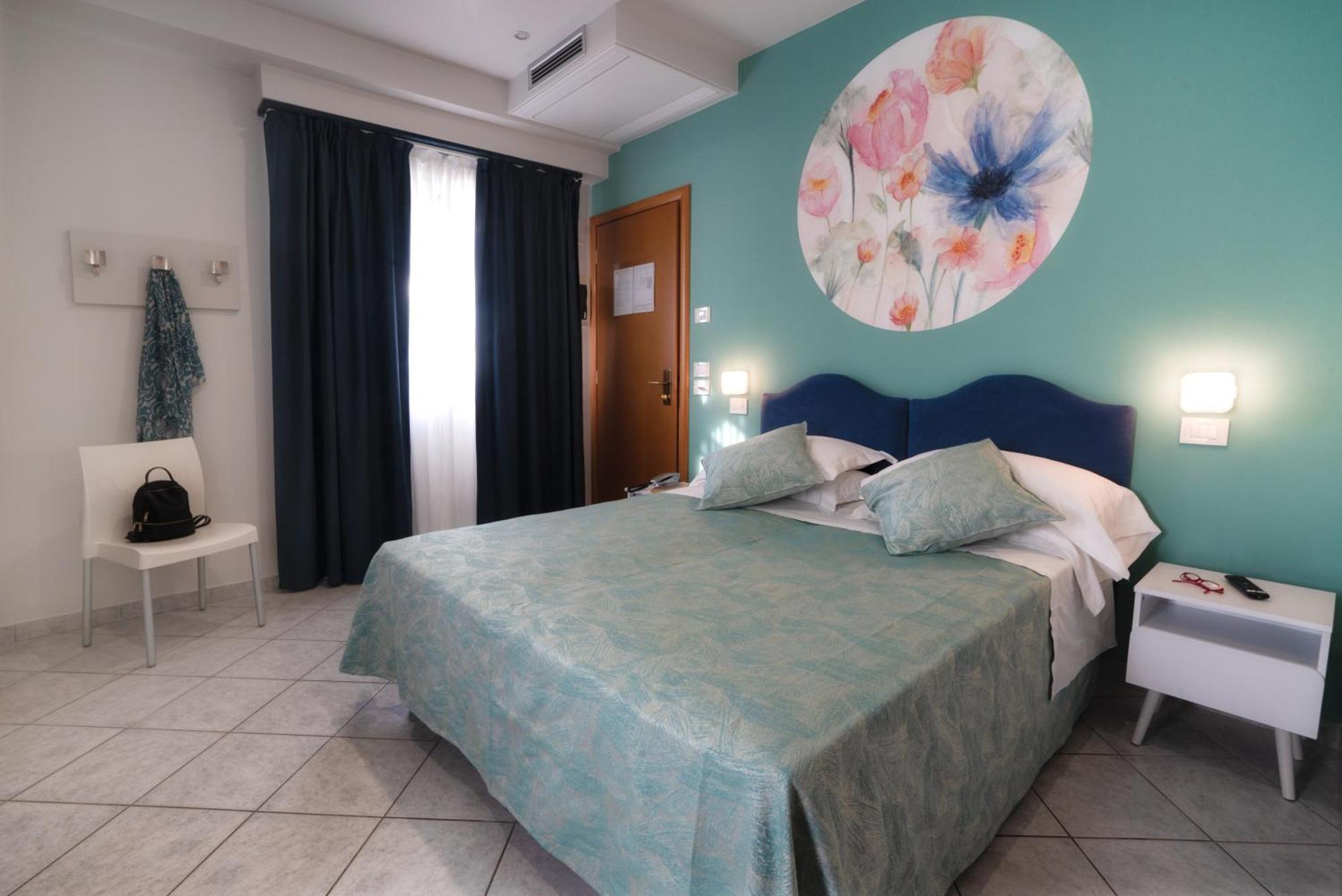 Hotel Sirio Лидо Ди Камайоре Екстериор снимка